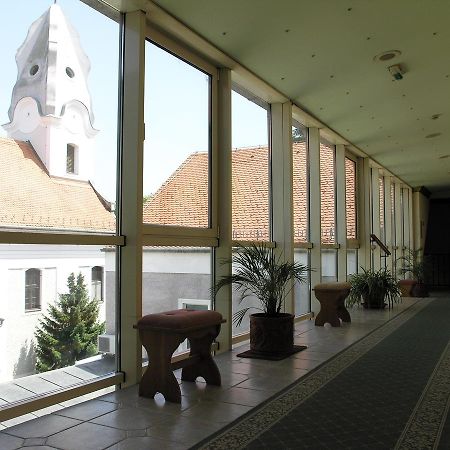 Hotel Kralj Tomislav Nova Gradiska Exterior foto