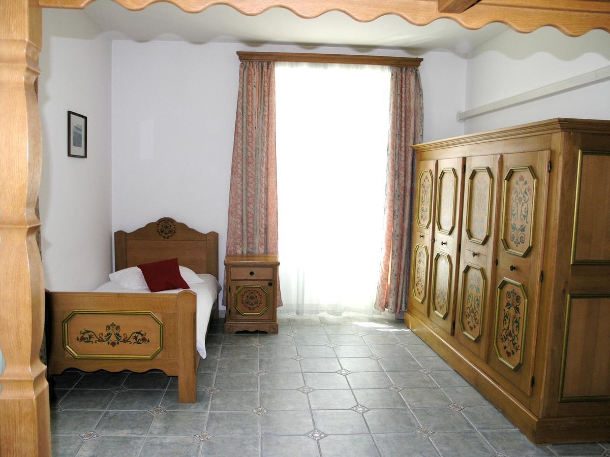 Hotel Kralj Tomislav Nova Gradiska Exterior foto
